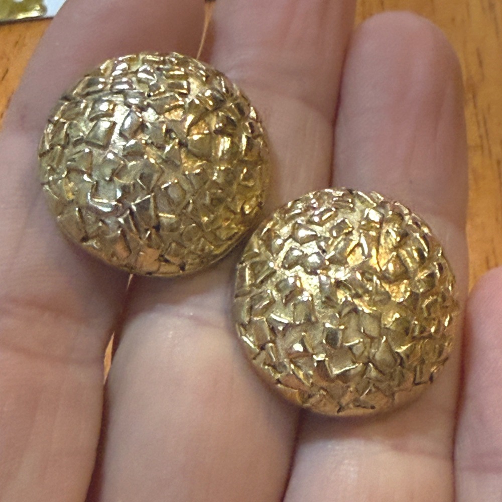 Vintage Gold Tone Textured Dome Clip On Earrings Chunky Nugget Statement Studs